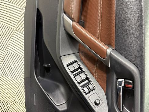 Used 2017 Subaru Forester 2.0XT Touring w/ Popular Package #2 image 11