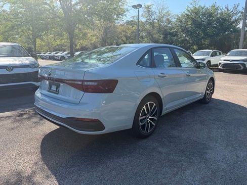 New 2026 Volkswagen Jetta SE FWD image 6