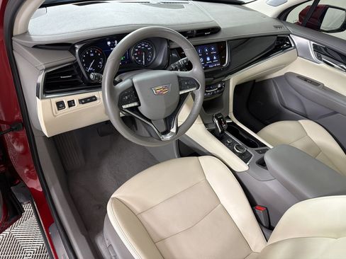 Used 2024 Cadillac XT6 Premium Luxury w/ Technology Package FWD image 4