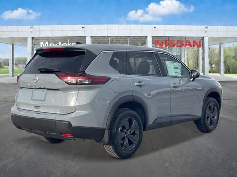 New 2026 Nissan Rogue SV FWD image 5