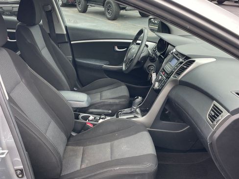 Used 2016 Hyundai Elantra GT FWD image 11