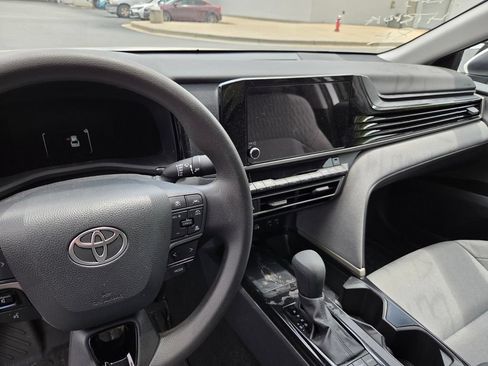 Used 2025 Toyota Camry LE FWD image 8
