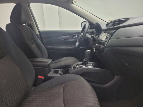 Used 2017 Nissan Rogue S FWD image 21