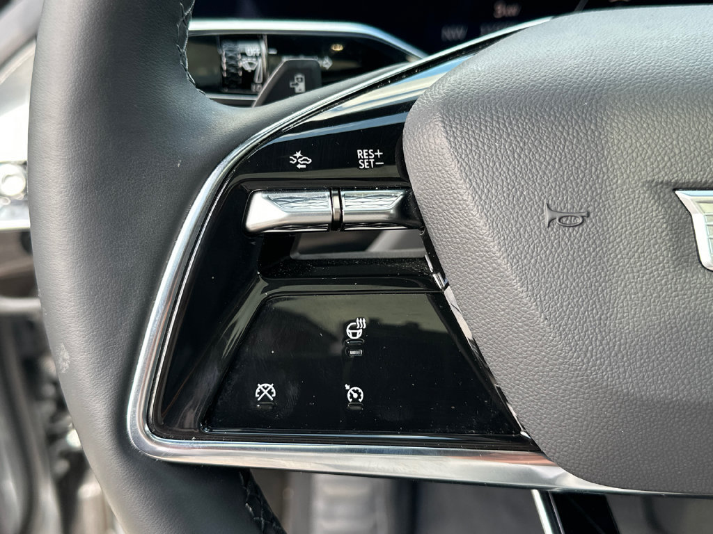 Used 2025 Cadillac Lyriq Luxury AWD/4WD image 26