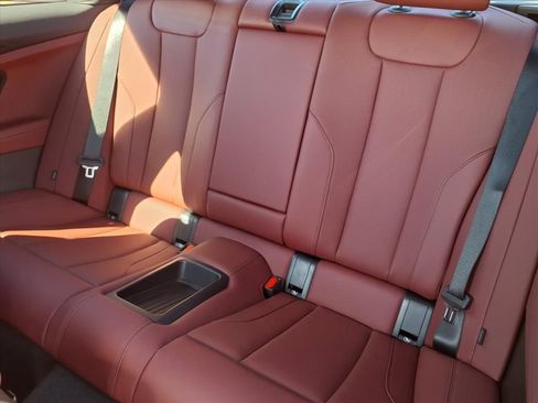 Used 2025 BMW 230i Coupe w/ Premium Package image 19