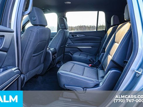 Used 2024 Chevrolet Traverse LT image 20