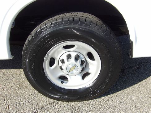 Used 2024 Chevrolet Express 3500 LS image 56