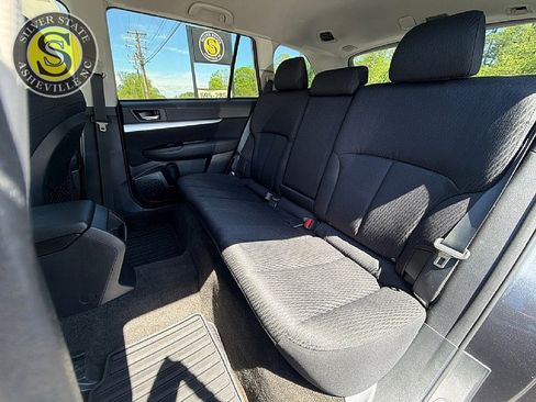 Used 2011 Subaru Outback 2.5i Premium image 14