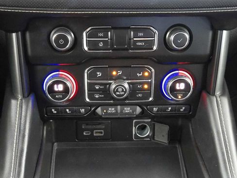 Used 2021 Chevrolet Tahoe Premier image 19