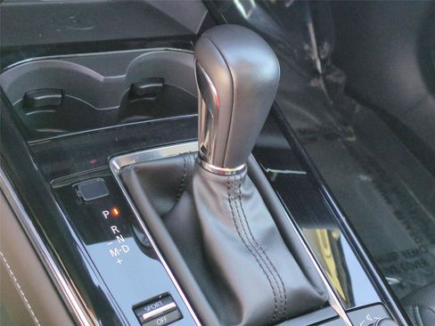 Used 2025 MAZDA CX-30 AWD 2.5 S w/ Premium Package image 12