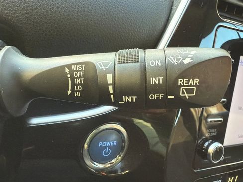 Used 2022 Toyota Prius LE image 13