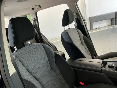 Used 2023 Nissan Rogue SV image 16