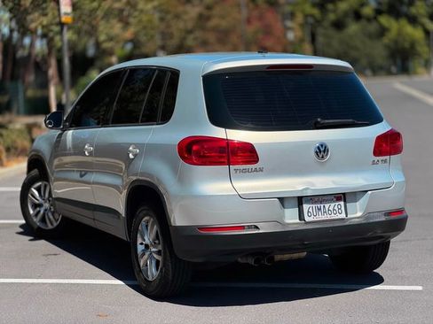 Used 2012 Volkswagen Tiguan S FWD image 12