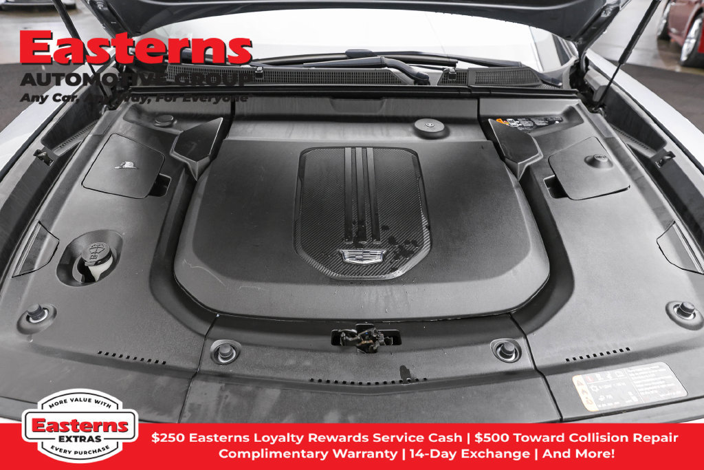 Used 2024 Cadillac Lyriq Luxury AWD/4WD image 8