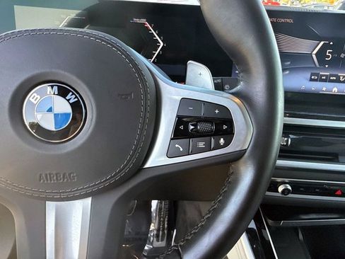 Used 2024 BMW X5 sDrive40i w/ M Sport Package RWD image 32