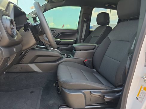 Used 2026 Chevrolet Colorado Trail Boss AWD/4WD image 10