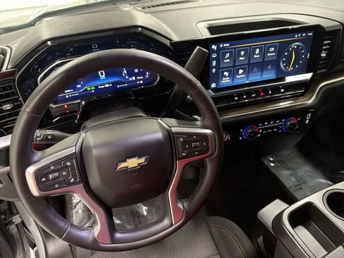 Certified 2023 Chevrolet Silverado 1500 LT AWD/4WD image 17