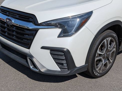 Used 2023 Subaru Ascent Touring AWD/4WD image 9