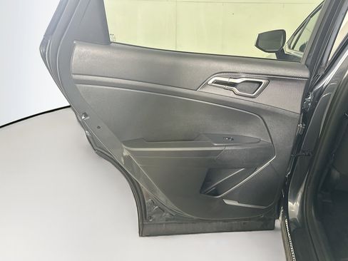 Used 2025 Kia Sportage LX image 24
