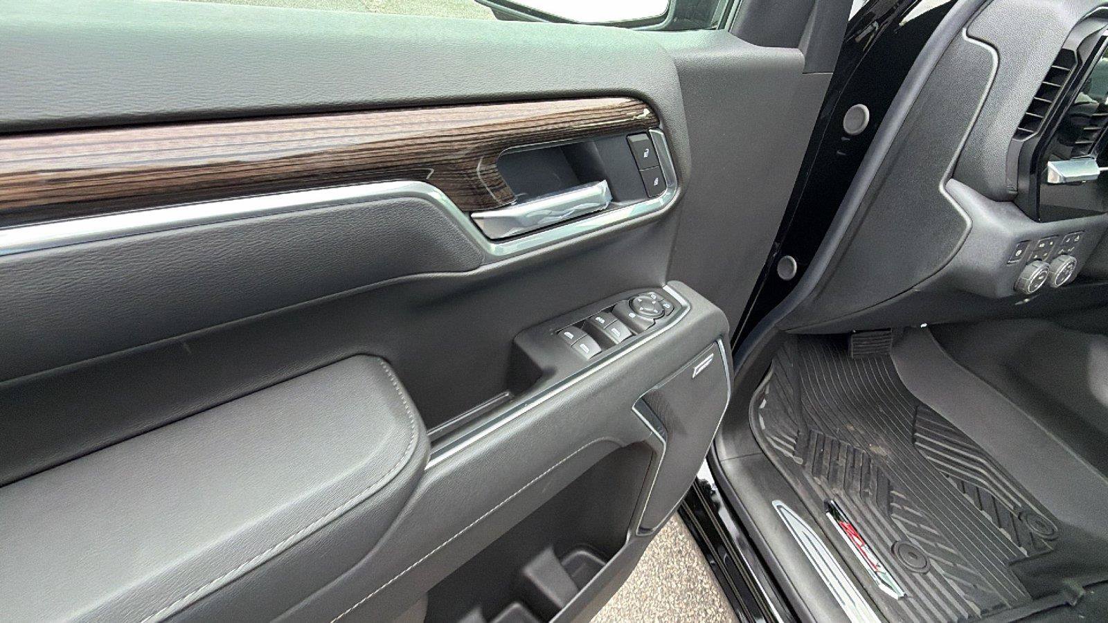 New 2026 Chevrolet Silverado 1500 RST w/ RST All Star Premium Package AWD/4WD image 15