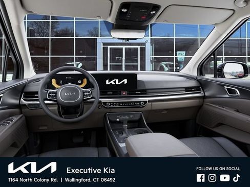 New 2026 Kia Carnival FWD image 14