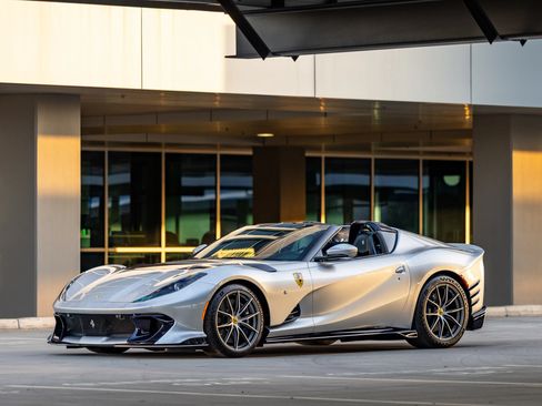 Used 2024 Ferrari 812 Competizione A RWD image 4