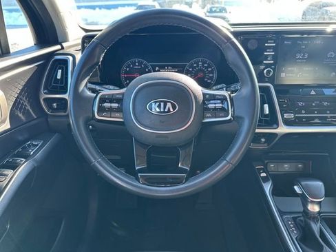 Used 2021 Kia Sorento S image 16