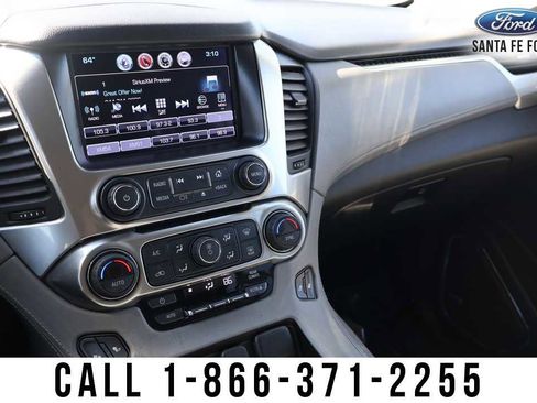 Used 2018 Chevrolet Suburban LT image 38