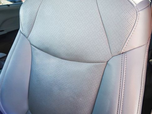 Used 2023 Toyota Sienna Limited image 29