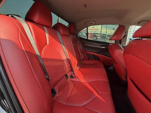 Used 2018 Toyota Camry XSE FWD image 25