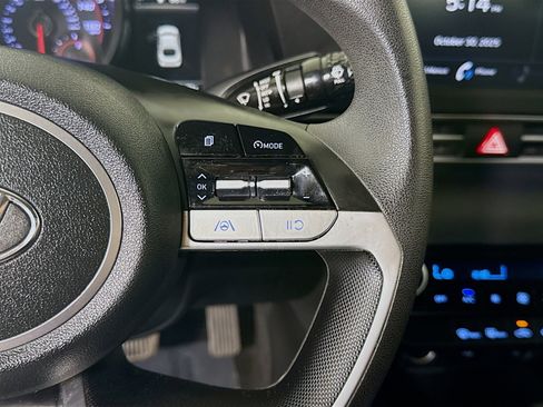 Used 2021 Hyundai Elantra SEL image 15