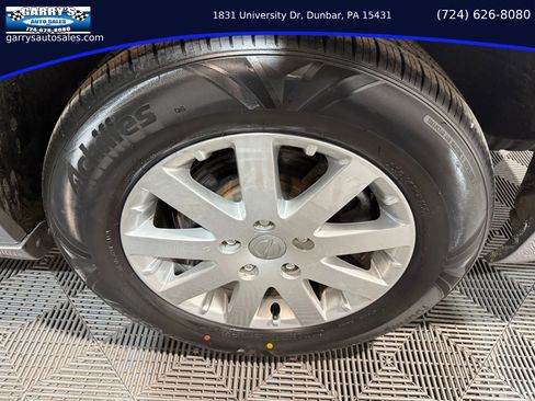 Used 2014 Chrysler Town & Country Touring image 12