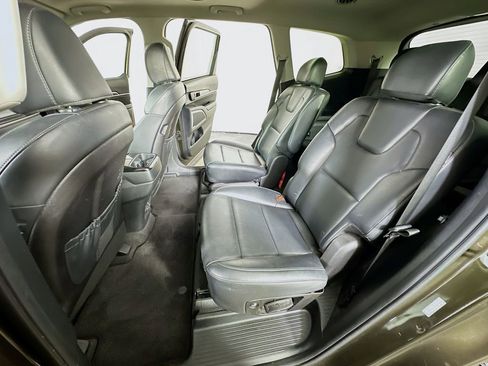 Used 2025 Kia Telluride S AWD/4WD image 15