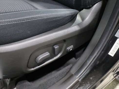 Used 2015 Subaru Forester 2.5i Premium AWD/4WD image 11