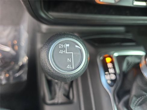 Used 2024 Jeep Wrangler Unlimited Sport AWD/4WD image 18