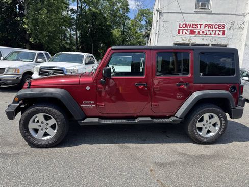 Used 2012 Jeep Wrangler Unlimited Sport AWD/4WD image 2