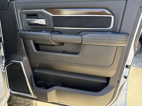 Used 2024 RAM 3500 Laramie w/ Towing Technology Group image 16