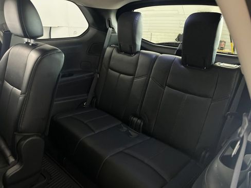 Used 2015 Nissan Pathfinder Platinum FWD image 21