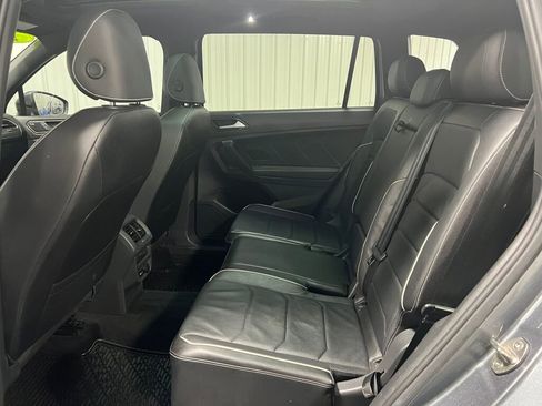 Used 2022 Volkswagen Tiguan SEL R-Line image 6