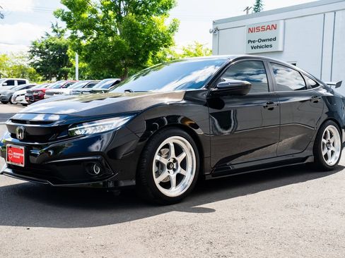 Used 2019 Honda Civic Sport image 3
