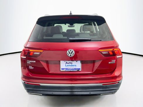 Used 2018 Volkswagen Tiguan SEL Premium w/ 3rd Row Seat Package AWD/4WD image 6