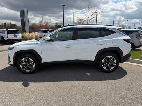 Used 2025 Hyundai Tucson SEL image 3