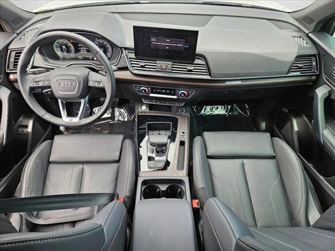 Certified 2025 Audi Q5 e Premium Plus w/ Premium Plus Package AWD/4WD image 23
