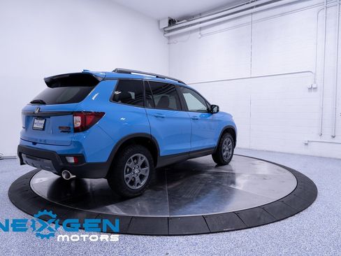 Used 2025 Honda Passport TrailSport image 33