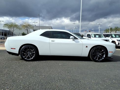 Used 2021 Dodge Challenger R/T Scat Pack w/ Plus Package image 8