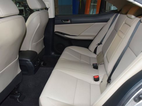Used 2018 Lexus IS 300 AWD image 29