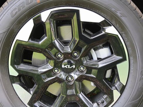 New 2026 Kia Sorento S image 18