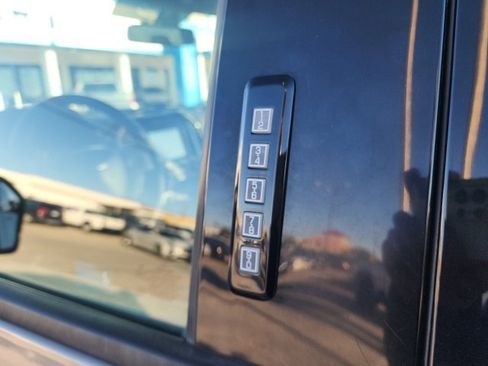 Used 2018 Ford F150 XLT w/ Equipment Group 302A Luxury image 12