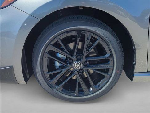 Used 2026 Toyota Camry SE FWD image 9