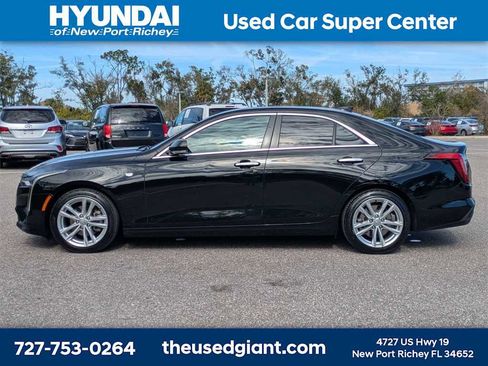 Used 2021 Cadillac CT4 Luxury image 2